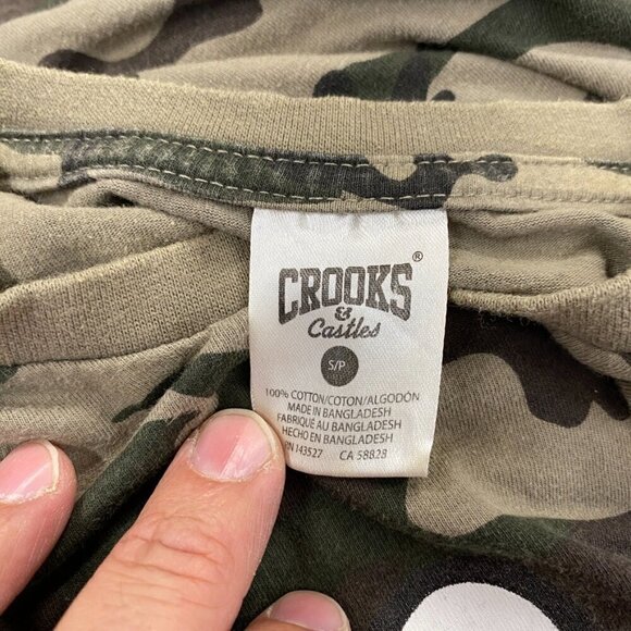 Crooks & Castles Men's Mickey Gun Hands T-Shirt Camouflage T Shirt Small - Picture 3 of 8